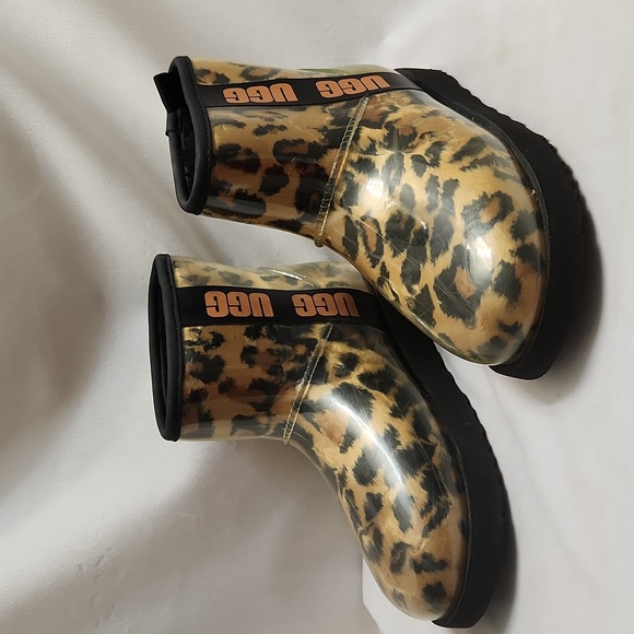 UGG Classic Clear Mini Panther Boots (W Size 7) - Picture 4 of 14